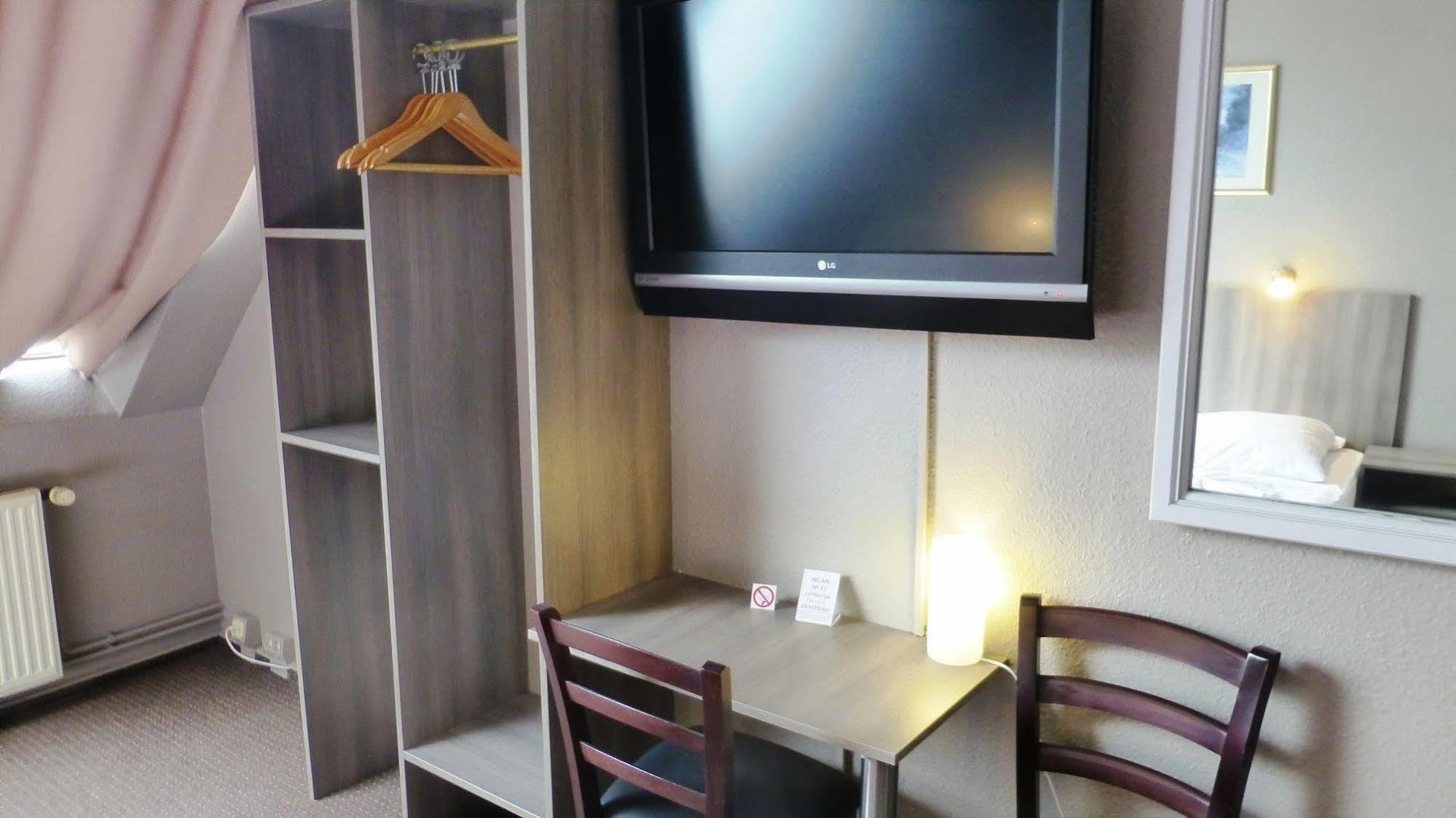 Hotel Rehberge Berlin Mitte Ngoại thất bức ảnh